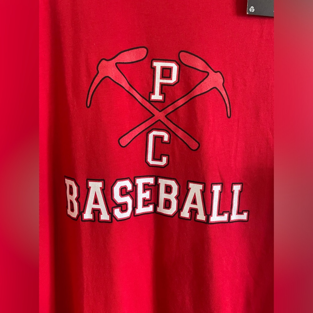 NWT Under Armour Loose Red Short Sleeve Shirt Men Baseball P/C Print Size XL - Picture 4 of 10